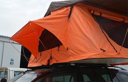 Tente de camouflage / style de jeu de terrain pour votre prochain voyage de camping Tente de toit de voiture