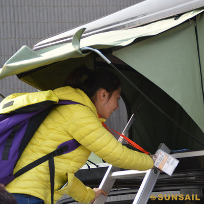 Tente de toit de voiture à voile solaire à couche unique pour le divertissement en plein air