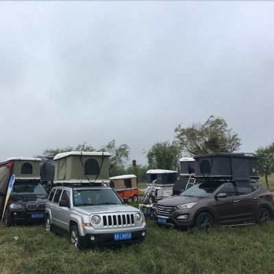 Tente de toit de voiture grise pour véhicule Diy 4 personnes Camping Surface 2,4 mètres carrés