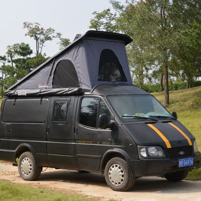 Un toit en aluminium sur mesure pour une caravane améliore votre expérience de camping